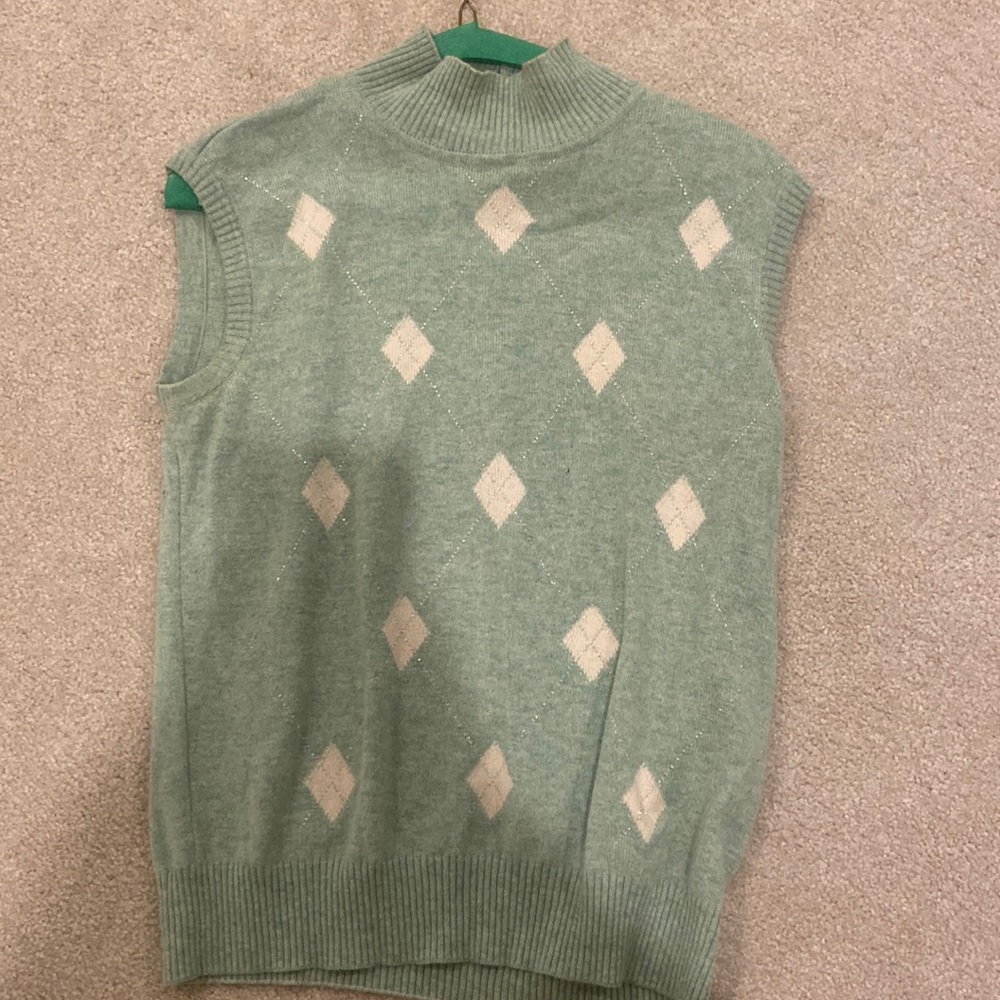 Women’s high neck sweater tank
